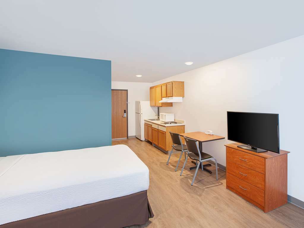 Woodspring Suites Pharr Room photo