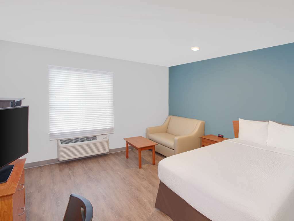 Woodspring Suites Pharr Room photo