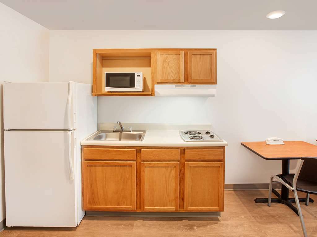 Woodspring Suites Pharr Room photo